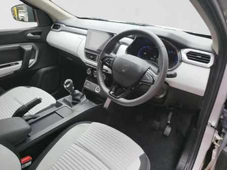 2026-Renault-Kiger-10-Techno_12