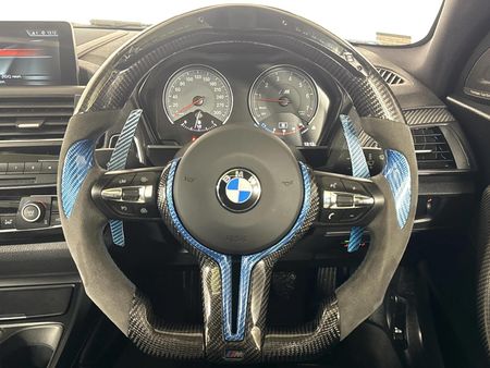 2017-BMW-M2-Coupe-Auto_11