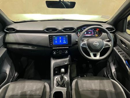 2026-Nissan-Magnite-10-Acenta-AMT_5