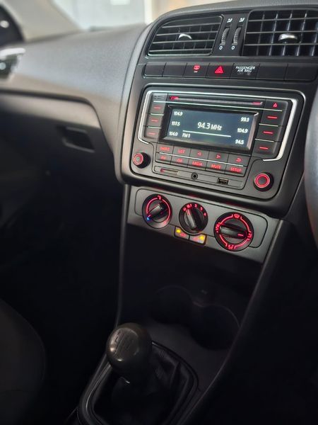 2018-Volkswagen-Polo-GP-14-Trendline_10