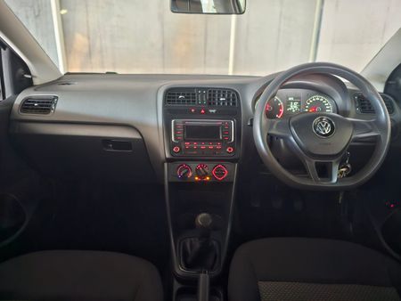 2018-Volkswagen-Polo-GP-14-Trendline_6