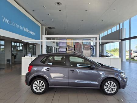 2025-Volkswagen-Polo-Vivo-14-Life_1
