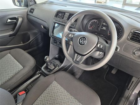 2025-Volkswagen-Polo-Vivo-14-Life_2
