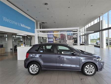 2025-Volkswagen-Polo-Vivo-14-Life_1