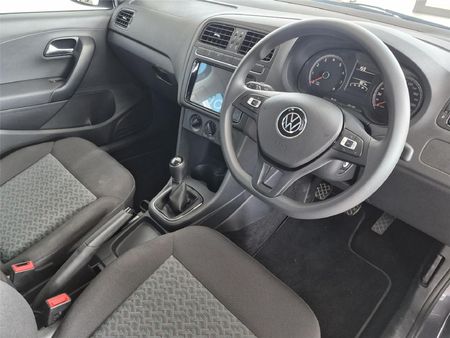 2025-Volkswagen-Polo-Vivo-14-Life_2