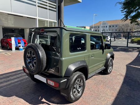 2019-Suzuki-Jimny-15-GLX-Auto_6