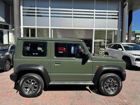 2019-Suzuki-Jimny-15-GLX-Auto_7