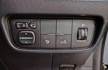 2024-Peugeot-Landtrek-19D-Allure-Double-Cab-Auto_14