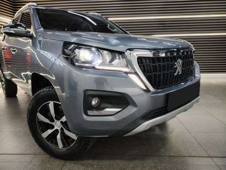 2024-Peugeot-Landtrek-19D-Allure-Double-Cab-Auto_1