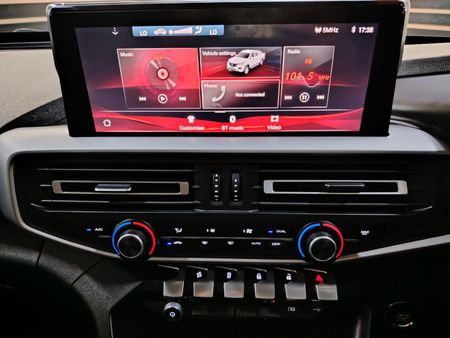 2024-Peugeot-Landtrek-19D-Allure-Double-Cab-Auto_21