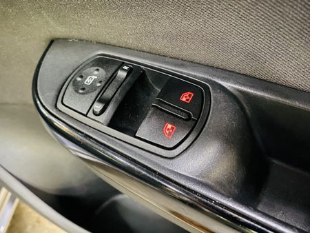 2019-Opel-Corsa-10T-EcoFlex-Enjoy-5-dr-85kW_10