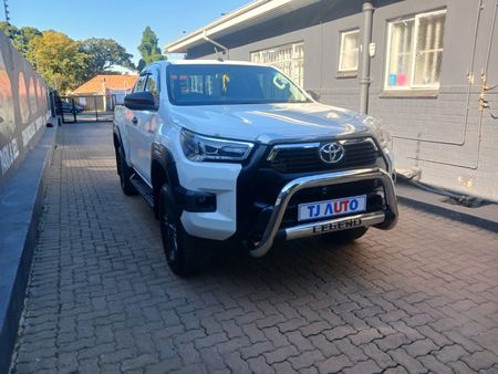 2023-Toyota-Hilux-24-GD-6-Raised-Body-SRX-Auto-Extended-Cab_2