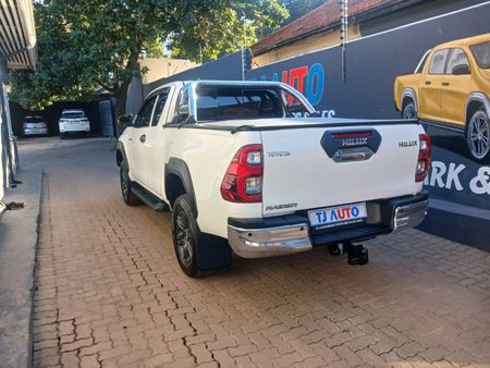 2023-Toyota-Hilux-24-GD-6-Raised-Body-SRX-Auto-Extended-Cab_4