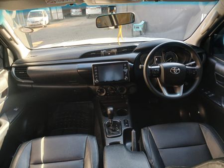 2023-Toyota-Hilux-24-GD-6-Raised-Body-SRX-Auto-Extended-Cab_7