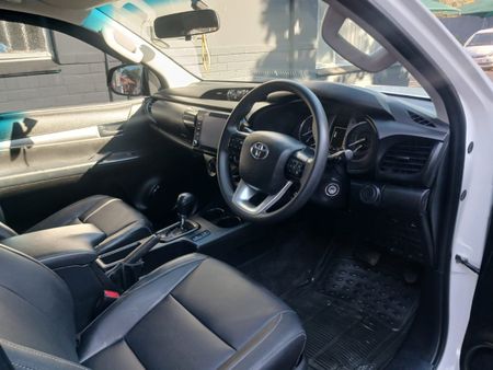 2023-Toyota-Hilux-24-GD-6-Raised-Body-SRX-Auto-Extended-Cab_8