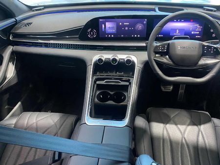 2026-Omoda-C9-15T-AWD-Phev_9