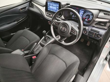 2025-Toyota-Starlet-15-XR_7