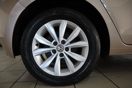 2019-Volkswagen-Polo-10-TSI-Comfortline_25