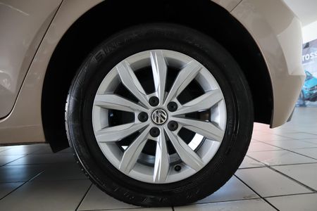 2019-Volkswagen-Polo-10-TSI-Comfortline_26