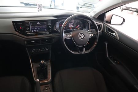 2019-Volkswagen-Polo-10-TSI-Comfortline_8