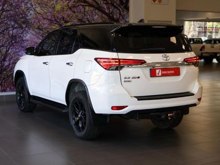 2020-Toyota-Fortuner-28-GD-6-Epic-Black-Auto_9