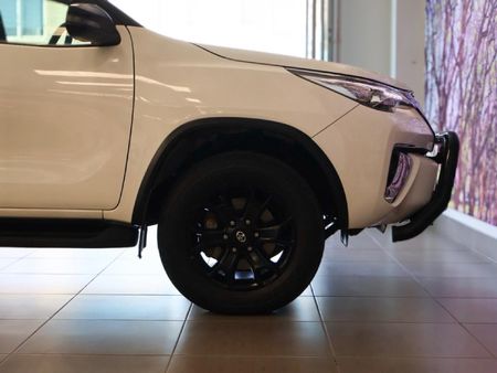 2020-Toyota-Fortuner-28-GD-6-Epic-Black-Auto_8