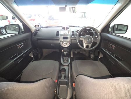 2011-Kia-Soul-16-High_9