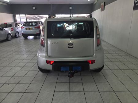 2011-Kia-Soul-16-High_5