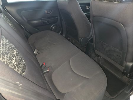 2011-Kia-Soul-16-High_8