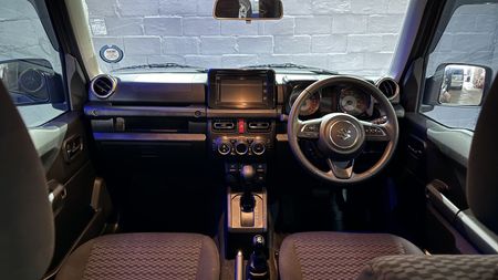 2022-Suzuki-Jimny-15-GLX-Auto_7