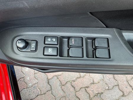 2026-Suzuki-Swift-12-GLX-Auto_11