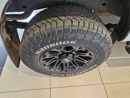2025-Toyota-Hilux-24-GD-6-Raised-Body-SR-Double-Cab_4