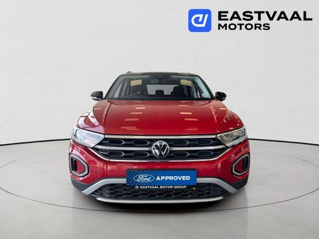 2024-Volkswagen-T-Roc-14-TSI-Design-Auto_1