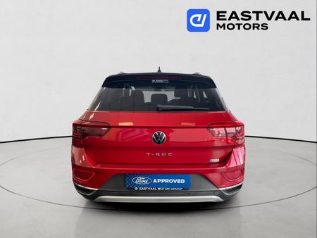 2024-Volkswagen-T-Roc-14-TSI-Design-Auto_5