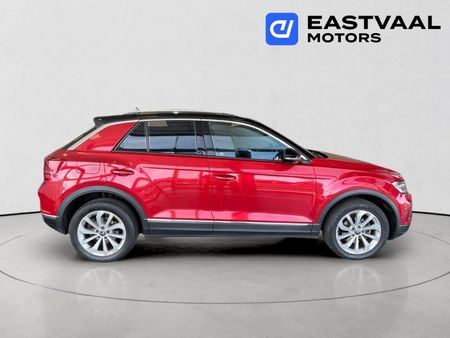 2024-Volkswagen-T-Roc-14-TSI-Design-Auto_7