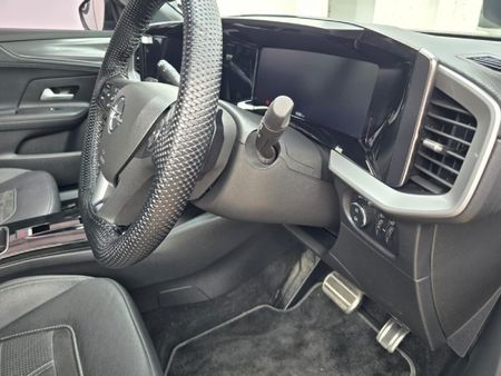 2024-Opel-Mokka-12T-GS-Auto_13