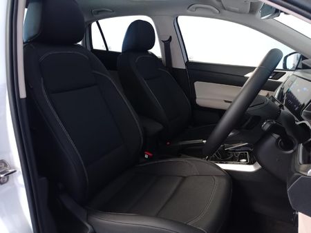2026-Volkswagen-Polo-Sedan-10TSI-Style_28