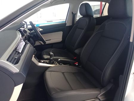 2026-Volkswagen-Polo-Sedan-10TSI-Style_30