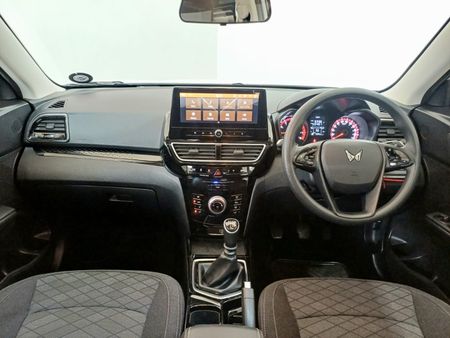 2026-Mahindra-XUV-3XO-12T-MX3_12