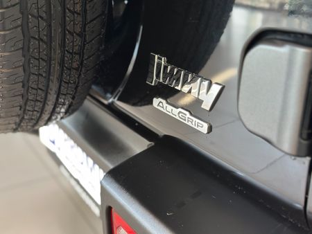 2022-Suzuki-Jimny-15-GLX_18