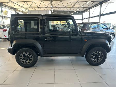 2022-Suzuki-Jimny-15-GLX_3