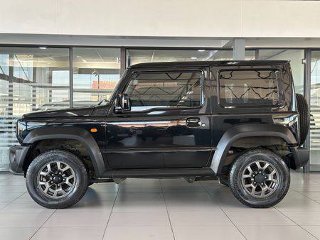 2022-Suzuki-Jimny-15-GLX_7