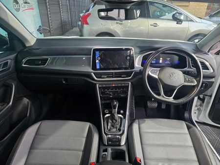 2024-Volkswagen-T-Roc-14-TSI-Design-Auto_9
