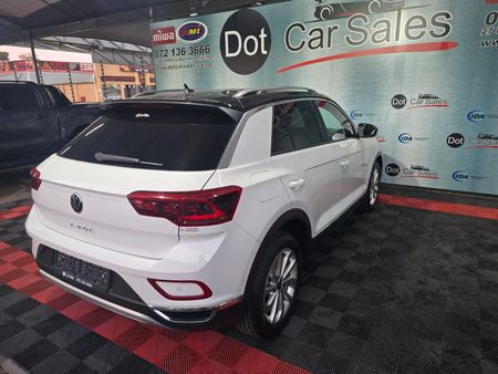 2024-Volkswagen-T-Roc-14-TSI-Design-Auto_7