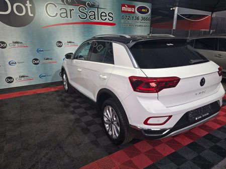 2024-Volkswagen-T-Roc-14-TSI-Design-Auto_8