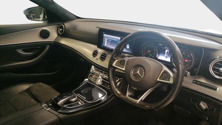 2017-Mercedes-Benz-E-Class-E-350d-Avantgarde_10