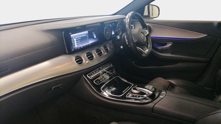 2017-Mercedes-Benz-E-Class-E-350d-Avantgarde_12