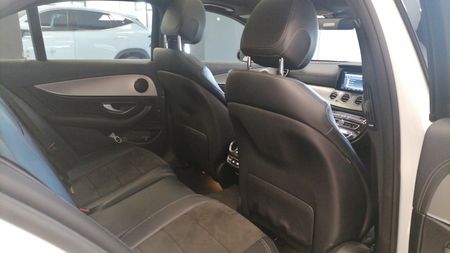 2017-Mercedes-Benz-E-Class-E-350d-Avantgarde_15