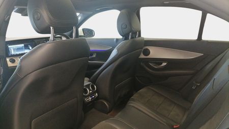 2017-Mercedes-Benz-E-Class-E-350d-Avantgarde_17