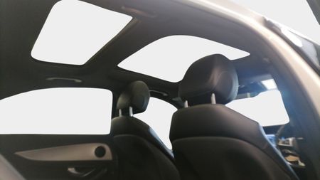 2017-Mercedes-Benz-E-Class-E-350d-Avantgarde_18
